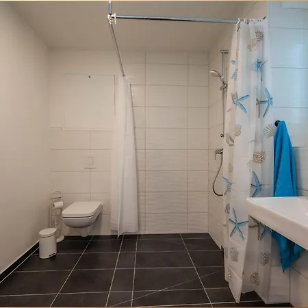 An Der Haffkueste Klippenblick * Zirchow