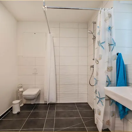 An Der Haffkueste Klippenblick Appartement Zirchow